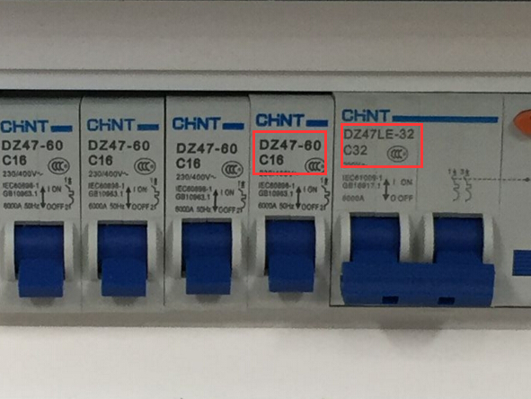 配電箱斷路器細節圖